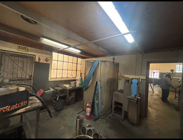 327M² WAREHOUSE TO LET IN BELLVILLE SOUTH